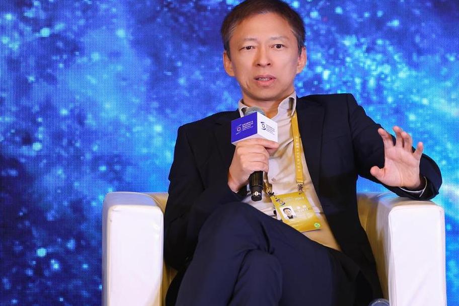 张朝阳：中国互联网教父的27年创业历程与搜狐帝国的崛起