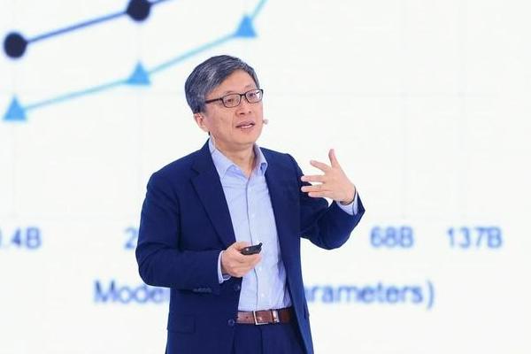 沈向洋：从学术尖兵到科技领袖的30年传奇人生与中国科技人才全球影响力